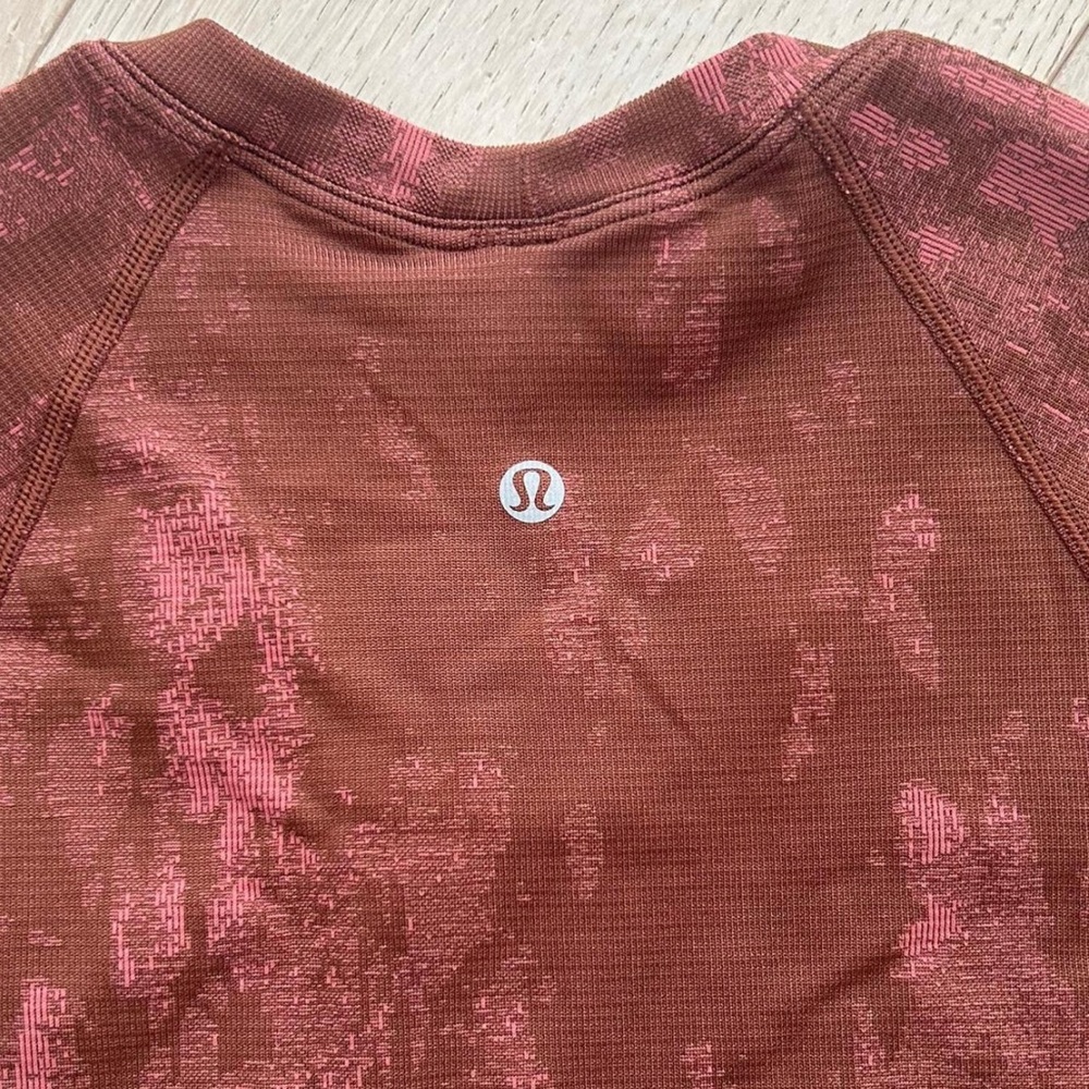 lululemon athletica Women's Top in Rust and Pink SWIFTLY TECH